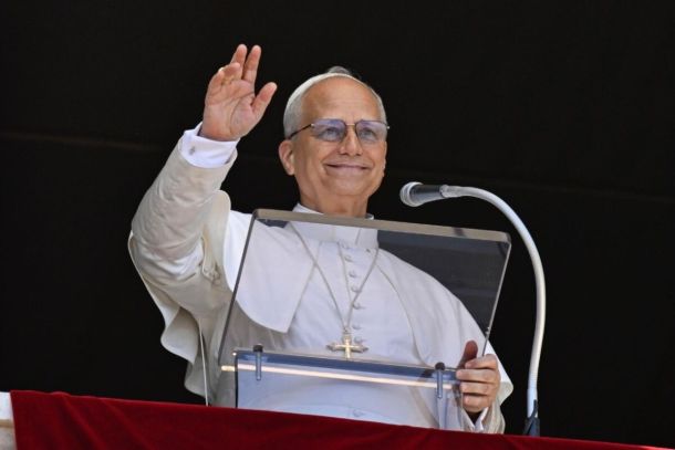 Папа Леў XIV падчас малітвы «Анёл Панскі». Фота: Vatican Media