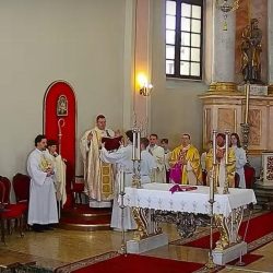 Арцыбіскуп Станеўскі падчас Імшы Вячэры Пана: адкрыць сэрцы на святло, якое сыходзіць з Эўхарыстыі