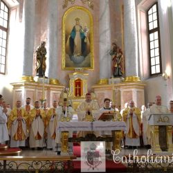 У Мінску памаліліся за арцыбіскупа Станеўскага ў дзень яго імянінаў